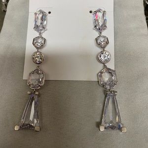 NWOT Kendra Scott Gracelynn Earrings Silver